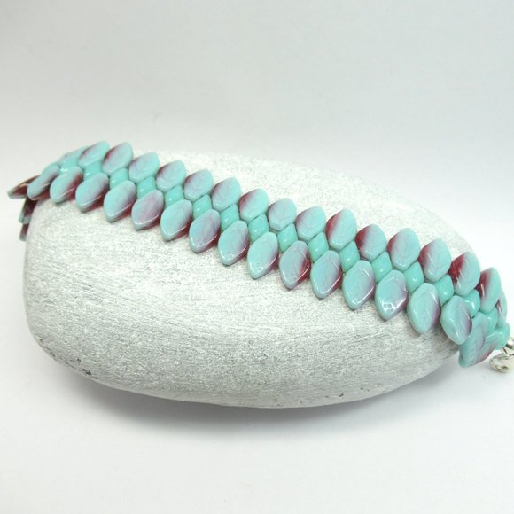 Uranium glass Leaf bracelet - Picture 2 of 16